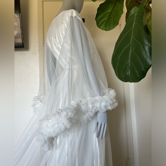 White Bridal Robe with train and cami - Picture 5 of 7